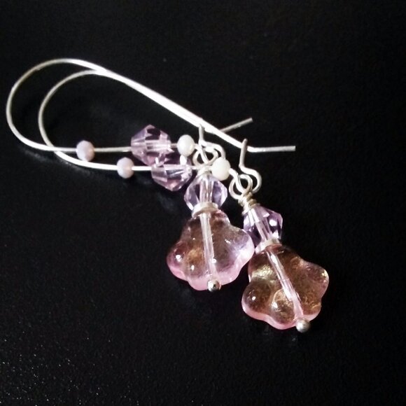 ๐๐๐ 3/$25!!! Calling All Pet Lovers! Cat Dog Pink Paw Print Dangle Earrings - Picture 5 of 7